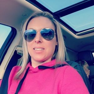 Meet your Posher, Renee